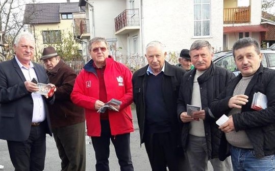 FOTOGALERIE. Echipa PSD în campanie la Supur. Oamenii vor vota un președinte muncitor și implicat