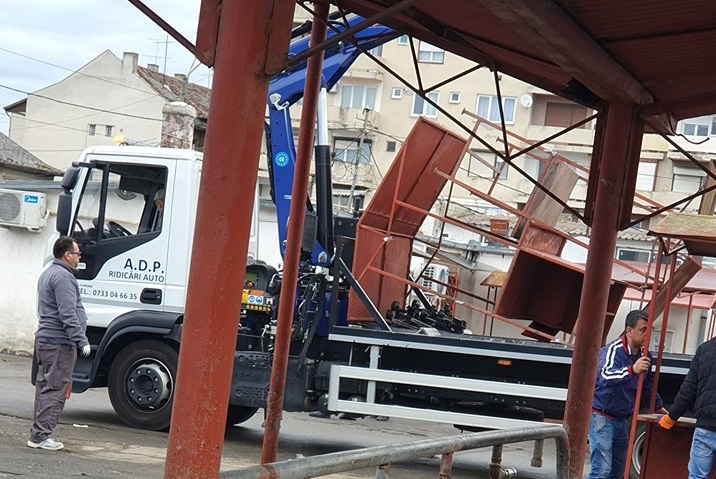 FOTO. NEXT LEVEL. Acum se RIDICĂ  şi TARABELE plasate aiurea