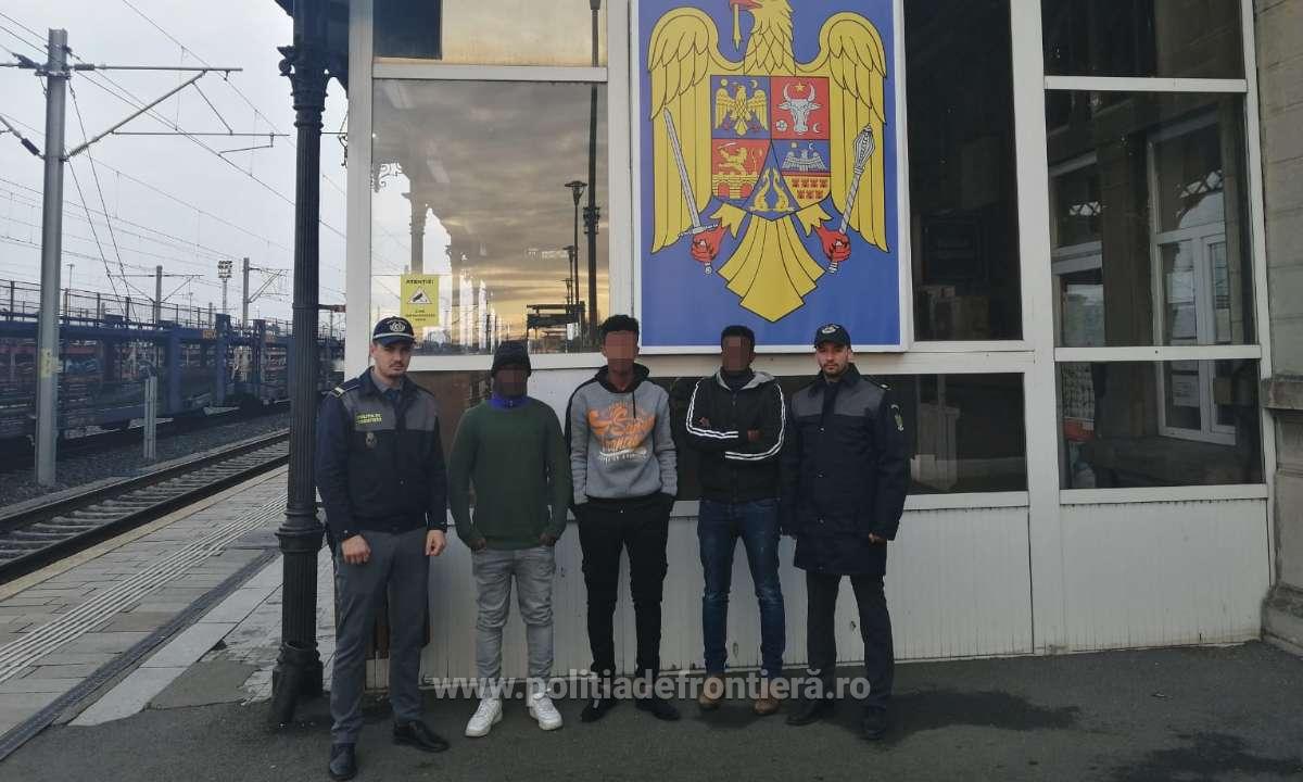 Doi cetăţeni algerieni și trei cetăţeni libieni depistaţi de polițiștii de frontieră sătmăreni