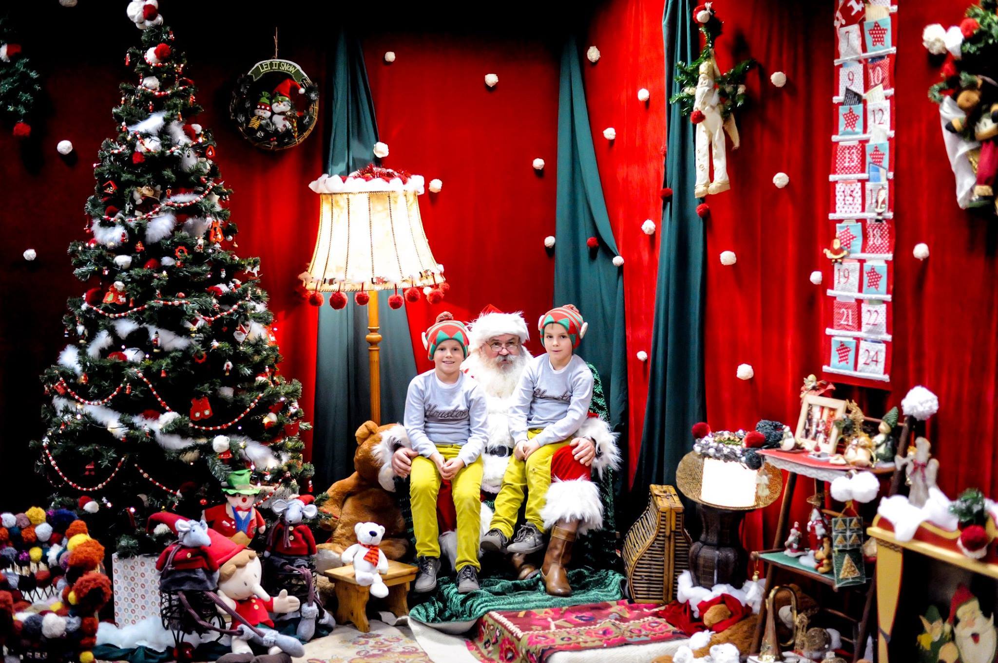 O sătmăreancă aduce magia sărbătorilor  pentru copii şi adulţi. Căsuţa lui Moş Crăciun vă stă la dipoziţie pentru amintiri de poveste