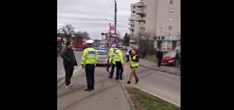 VIDEO. Accident GRAV pe Podul Decebal produs de un șofer BEAT. O femeie, transportată la SPITAL