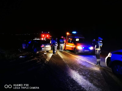 ACCIDENT GRAV în județ. Două VICTIME, transportate la SPITAL