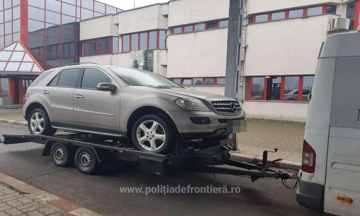 FOTO. Mercedes FURAT din Belgia, depistat la Petea. CONFISCAT de autorităţi