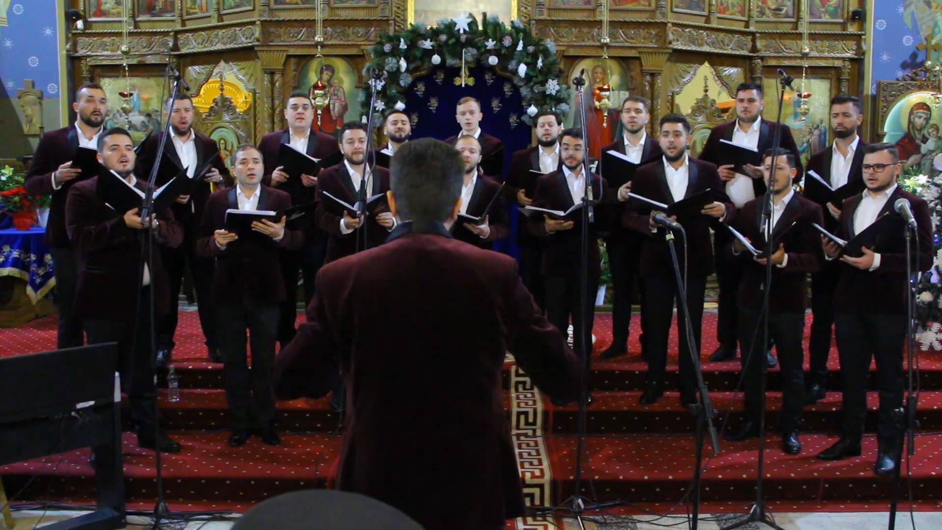 FOTO. Regal de colinde al Coralei Armonia din Constanța, la catedrala Adormirea Maicii Domnului