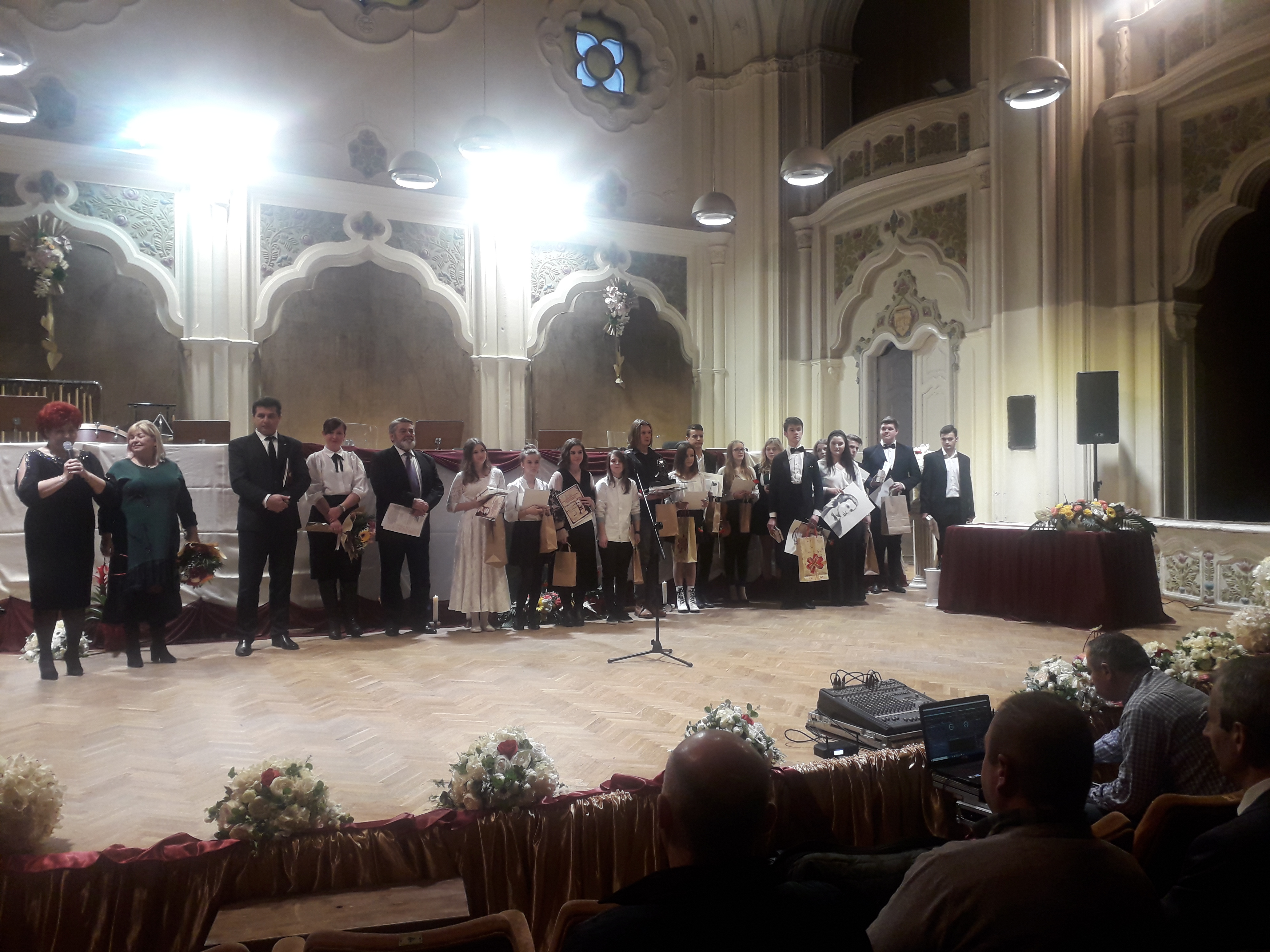 Ediția a VII-a a concursului “Darul ce ni s-a făcut prin Eminescu...”, un succes