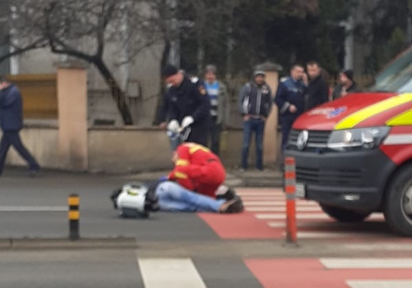 FOTOGALERIE. ACCIDENT CUMPLIT la Satu Mare. Femeie SPULBERATĂ pe TRECERE