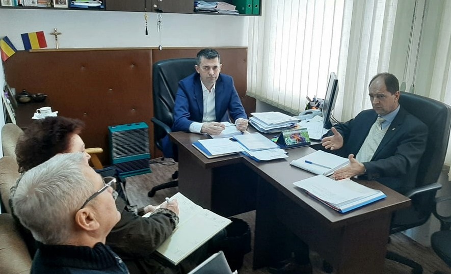 Patru persoane în audiență la Prefectură