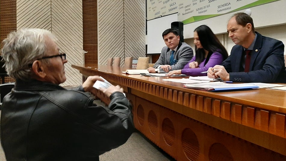 Trei persoane, în audienţă la Prefectură