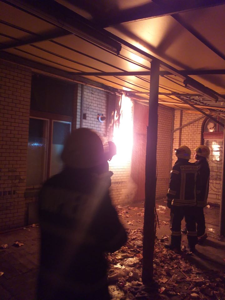 FOTOGALERIE. Pericol de EXPLOZIE  în GARA DE NORD. La un pas să SARĂ ÎN AER