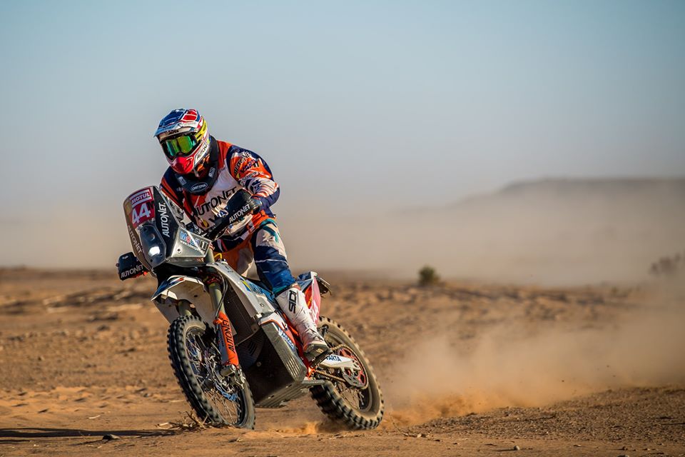 Mani Gyenes își continuă parcursul constant