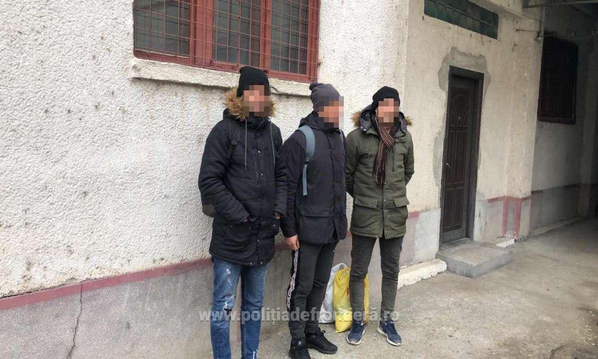 Alți trei cetățeni algerieni, prinși la graniță