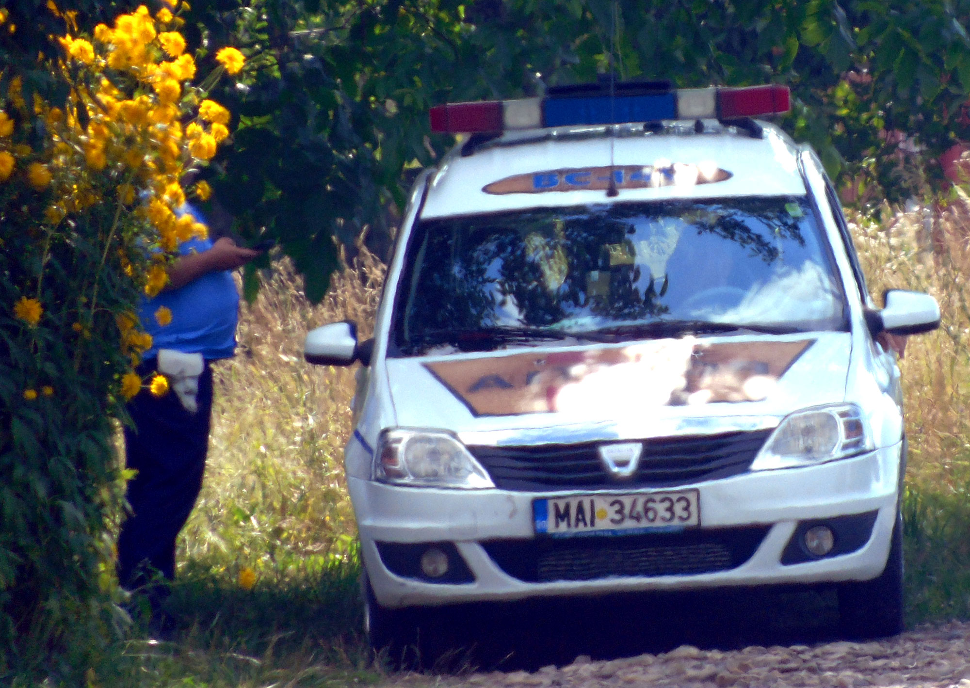 MAI își dorește polițiști supli, pregătiți să sară un gard