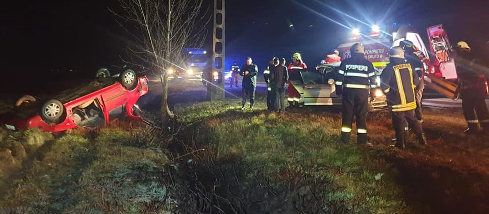 FOTOGALERIE. ACCIDENT GRAV în județ. S-au dat cu mașina PESTE CAP
