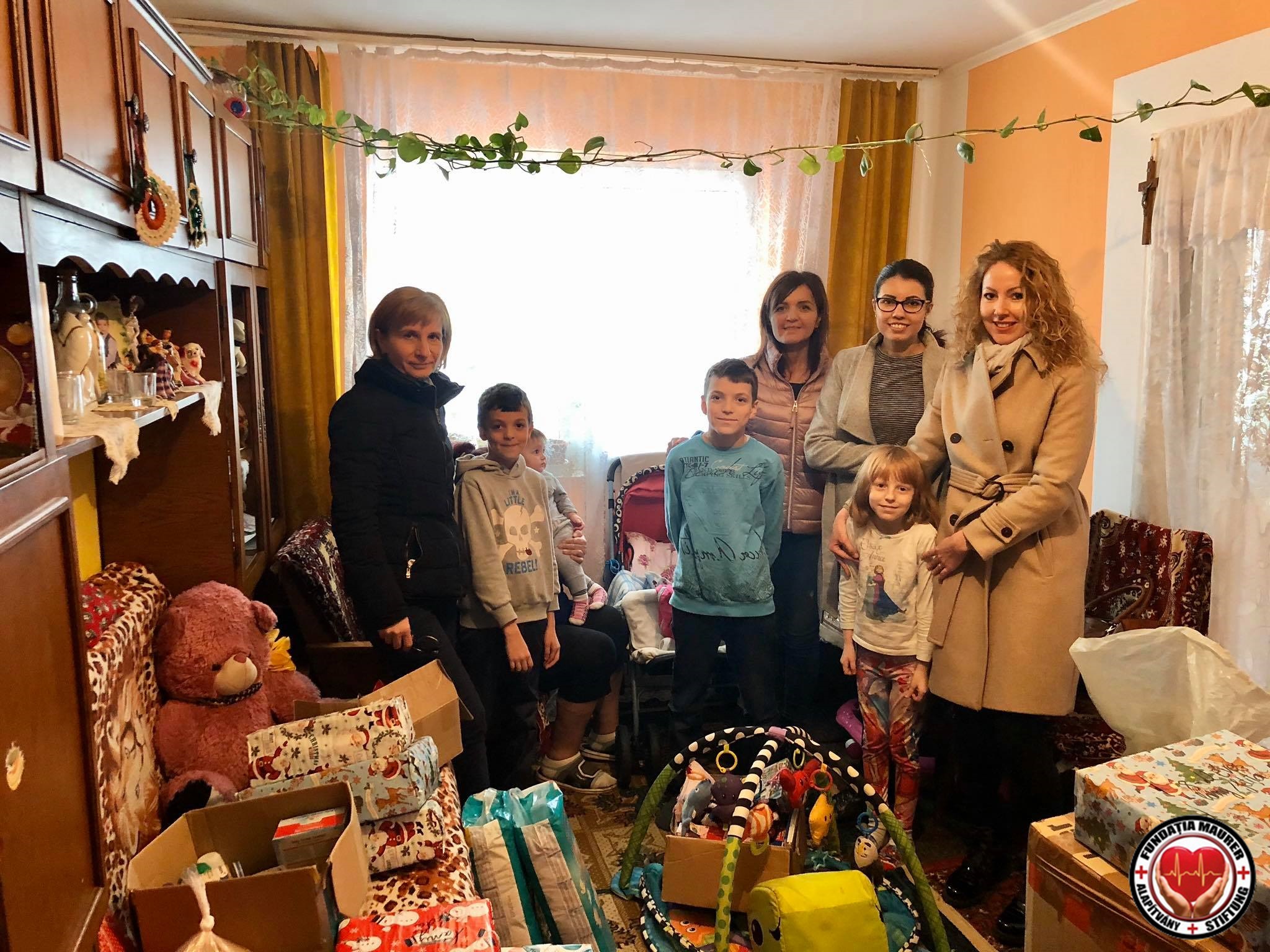 Ajutor pentru patru copilași abandonați de mamă, crescuți de bunică