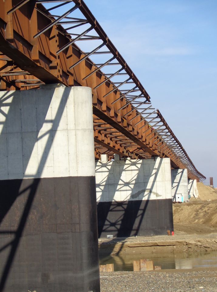 FOTOGALERIE. PREMIERĂ după ZECI  de ani la Satu Mare. Malurile Someșului, UNITE  din nou