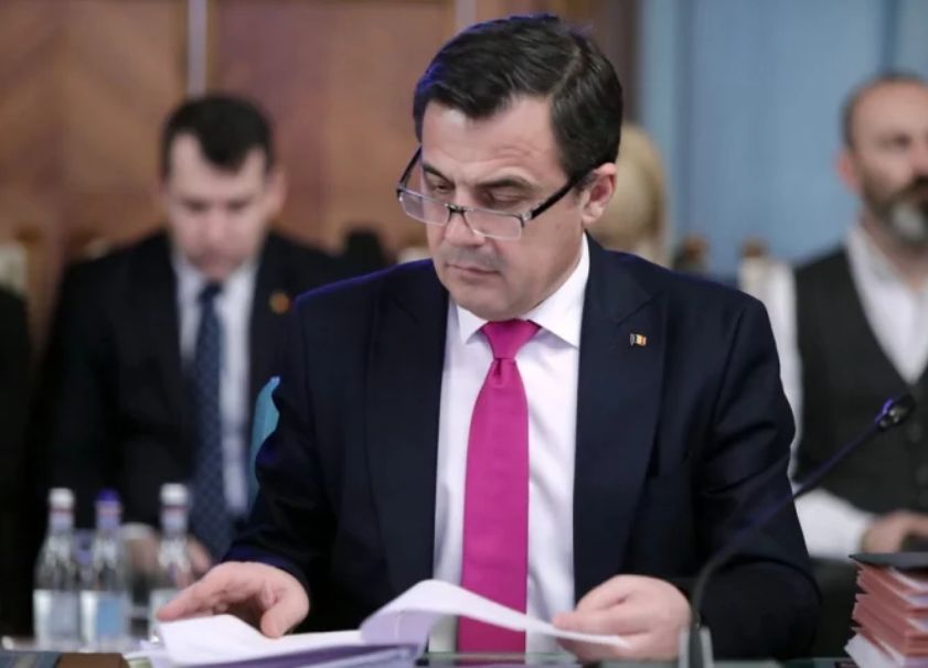 A fost şifonat după audiere