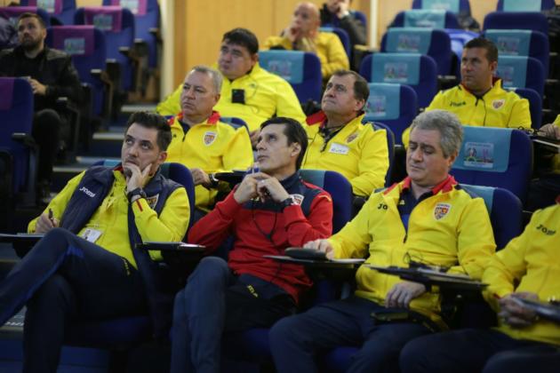 Dorel Ziman, la cursul referenților zonali FRF