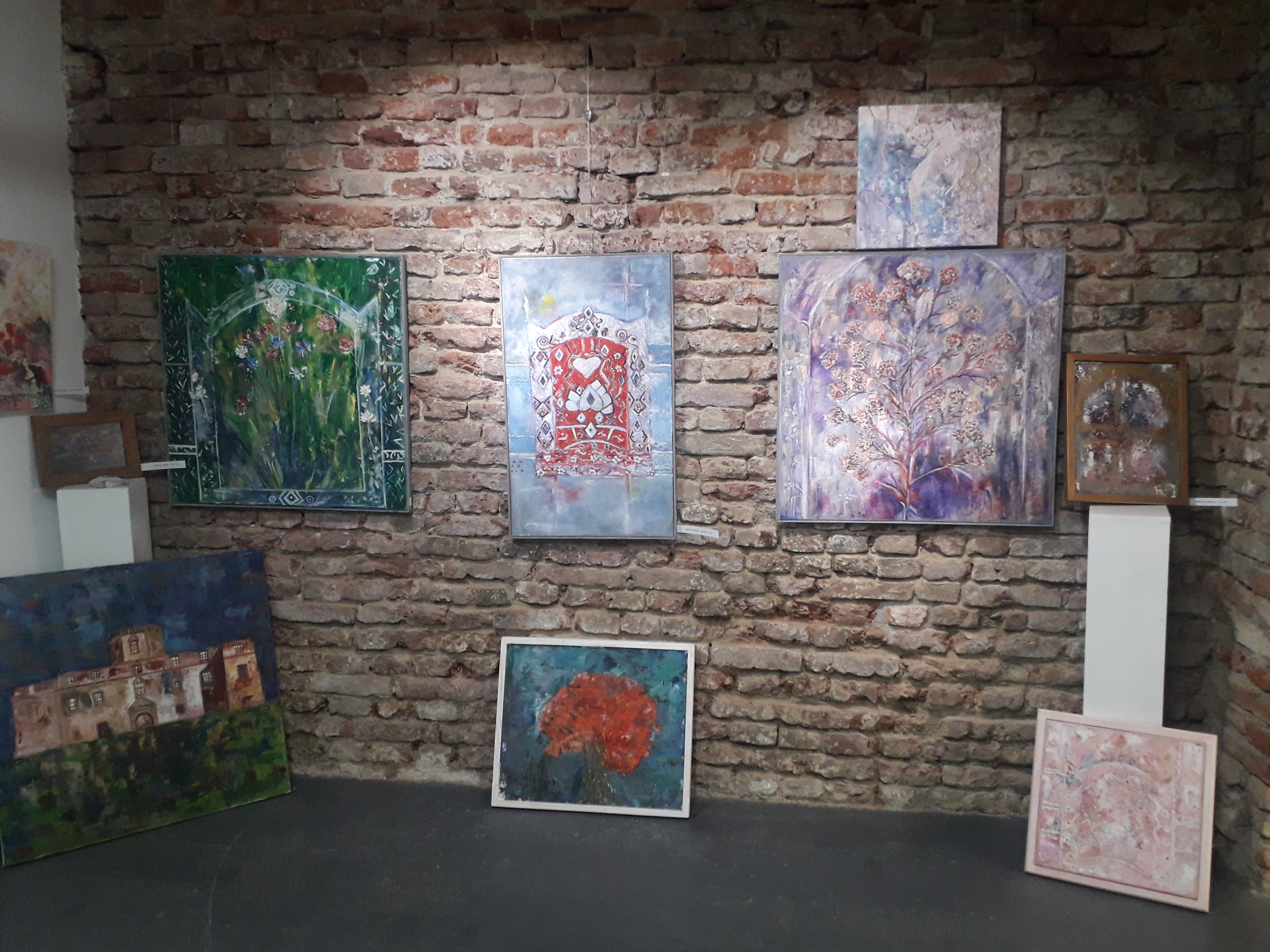 FOTO. “Armonii” - o expoziție personală a pictoriței Andrea H. Tămășan. Deschisă până pe 27 martie 2020