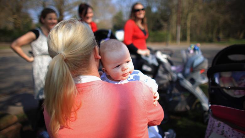 A fost adoptat proiectul „zile libere pentru părinţi” când şcolile se închid în situaţii speciale