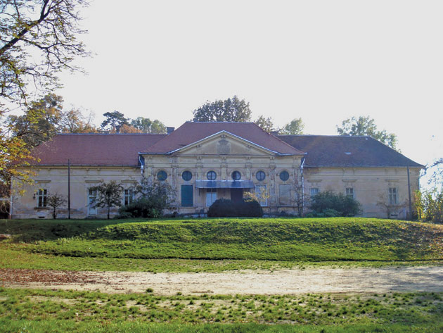 Hododul are cele mai multe monumente de arhitectură dintre localitățile rurale ale județului