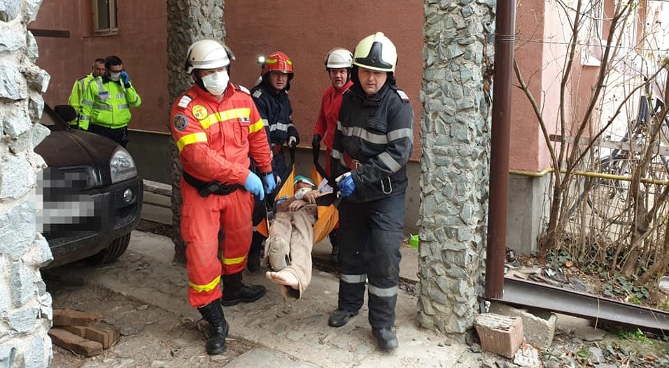 FOTOGALERIE. EXPLOZIE lângă Satu Mare. Un bărbat, RĂNIT GRAV