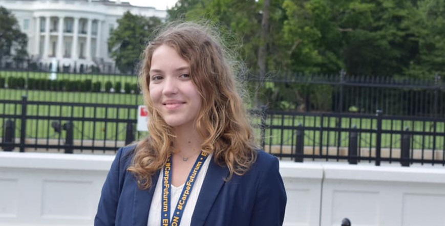 REPLICĂ. Eleva de ”ZECE” a Sătmarului, DĂ DE PĂMÂNT cu vicepremierul Turcan: ”De ce considerați repetarea anului școlar drept un scenariu posibil?