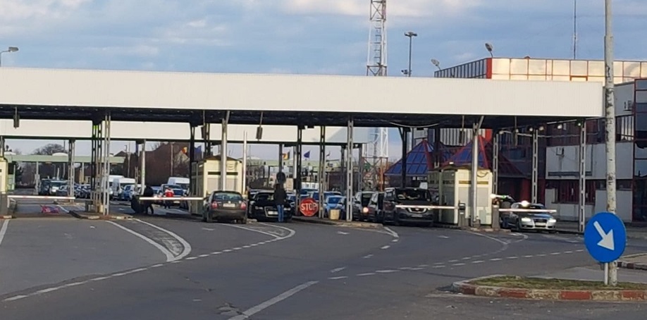 Nu se mai îmbulzește lumea să intre în țară