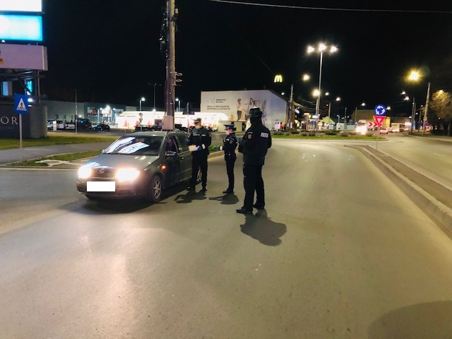 FOTOGALERIE. Poliția ÎN STRADĂ. Amenzi în PRIMA NOAPTE cu circulație INTERZISĂ
