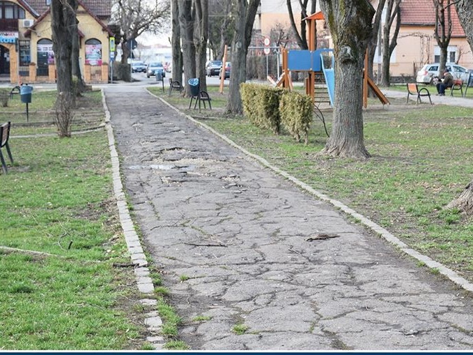 Reabilitarea trotuarelor continuă