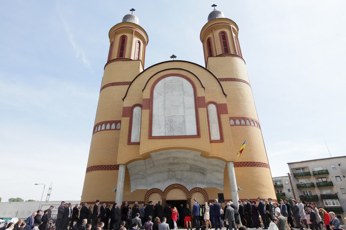 In direct - Biserica Ortodoxă ”Buna Vestire” Satu Mare din Micro17!