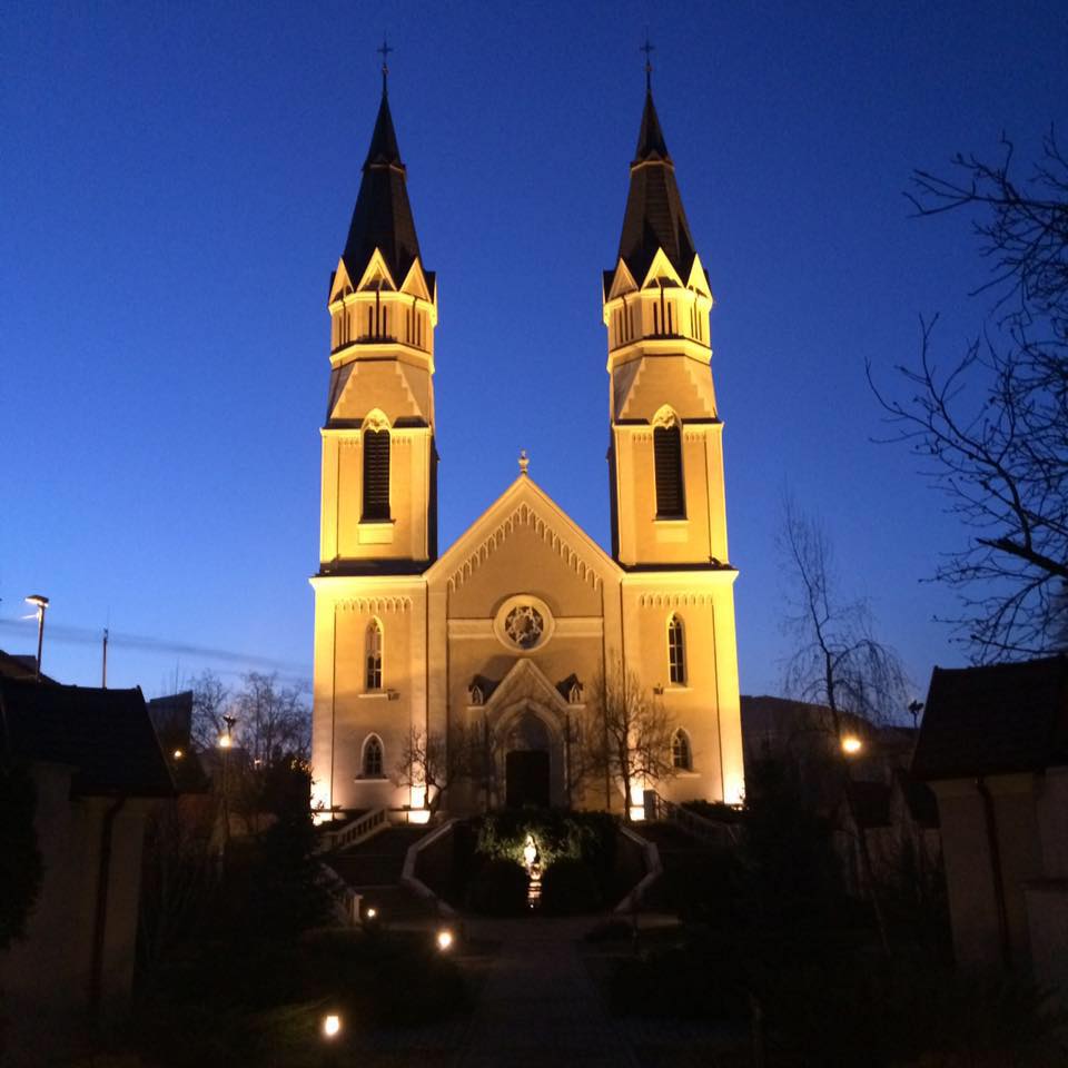 Slujba de ÎNVIERE de la Biserica Romano-Catolică ”CALVARIA” , în direct la NORD VEST TV!
