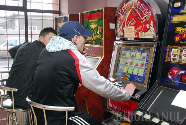 ATENȚIE! Sălile de PĂCĂNELOR vor fi DESCHISE. Dar vor avea REGULI NOI