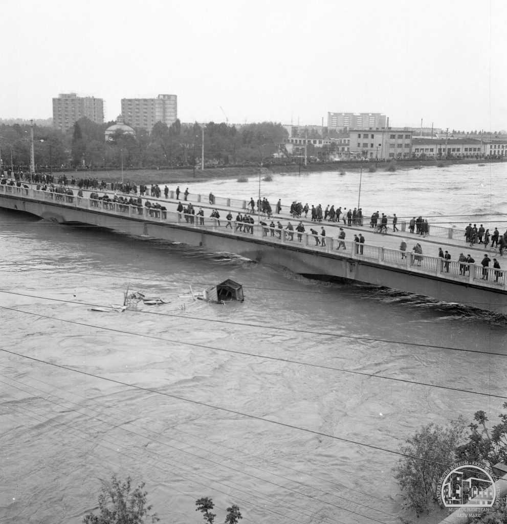 NORD VEST TV- Actualitatea sătmăreană, o emisiune SPECIALĂ în această seară! 50 de ani de la inundațiile din 14 mai 1970! Imagini inedite de la ora 20!
