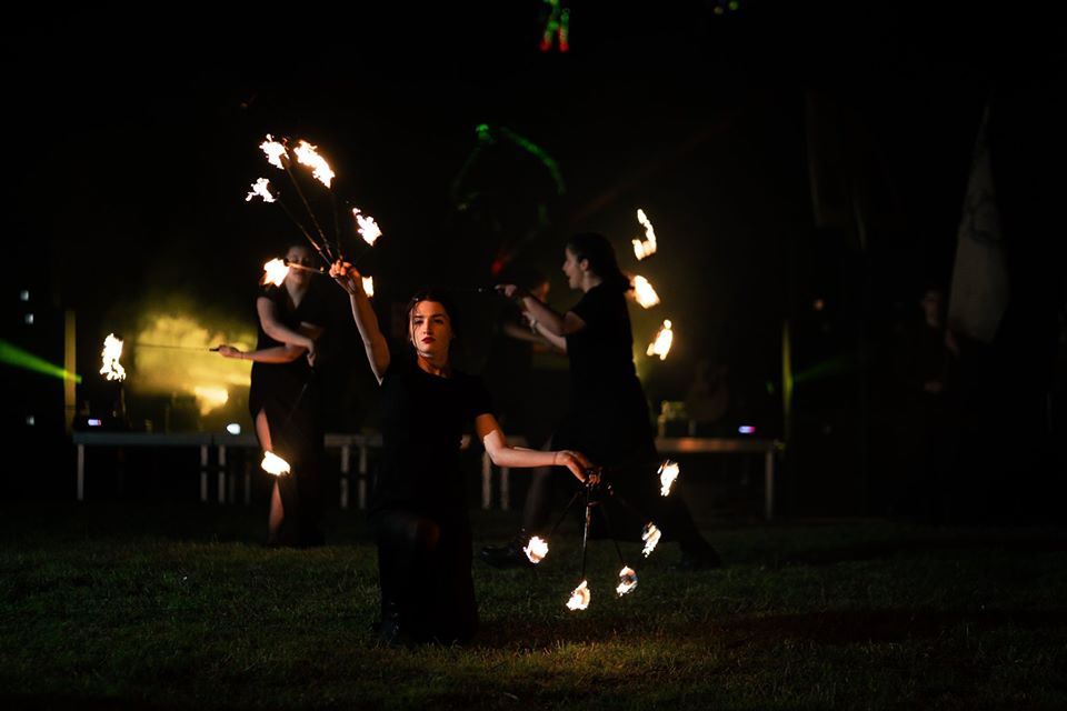 FOTOGALERIE. SPECTACOL  de EXCEPȚIE la CETATEA din Ardud. Lansarea cărții „Spovedania celor ferecați”