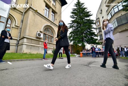 Aproape 50 de candidați au lipsit de la prima probă de Bac