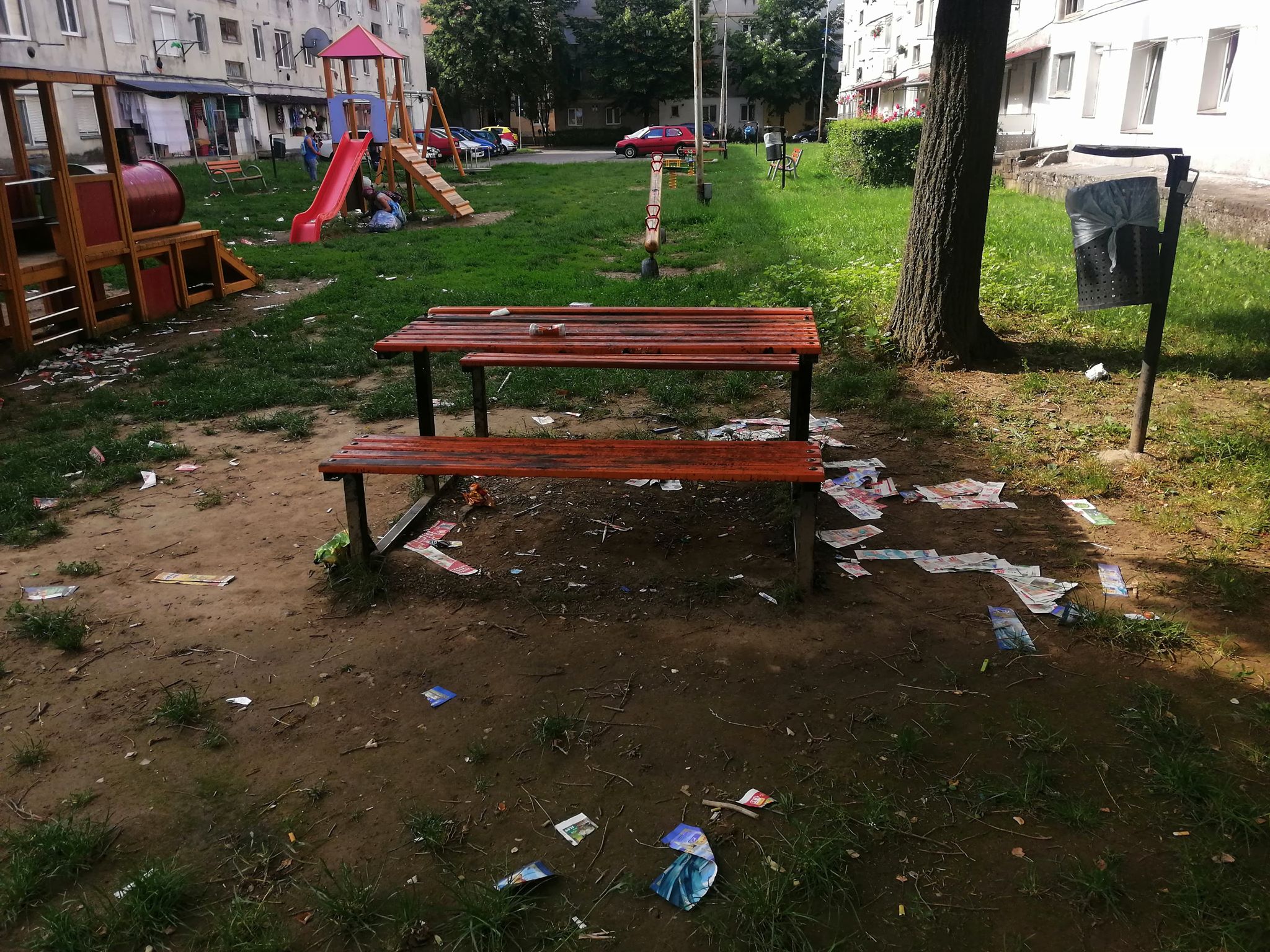 FOTO. NESIMȚIRE CRUNTĂ. MIZERIILE  care fac mizerie.