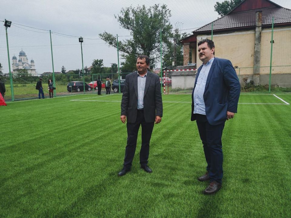 Teren de fotbal inaugurat ieri la Livada