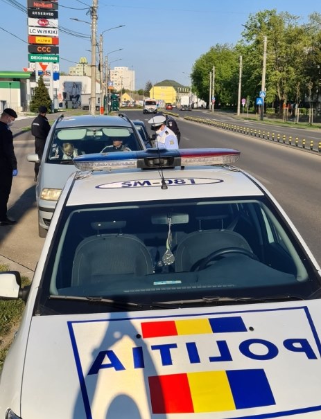 Permise suspendate pe bandă rulantă