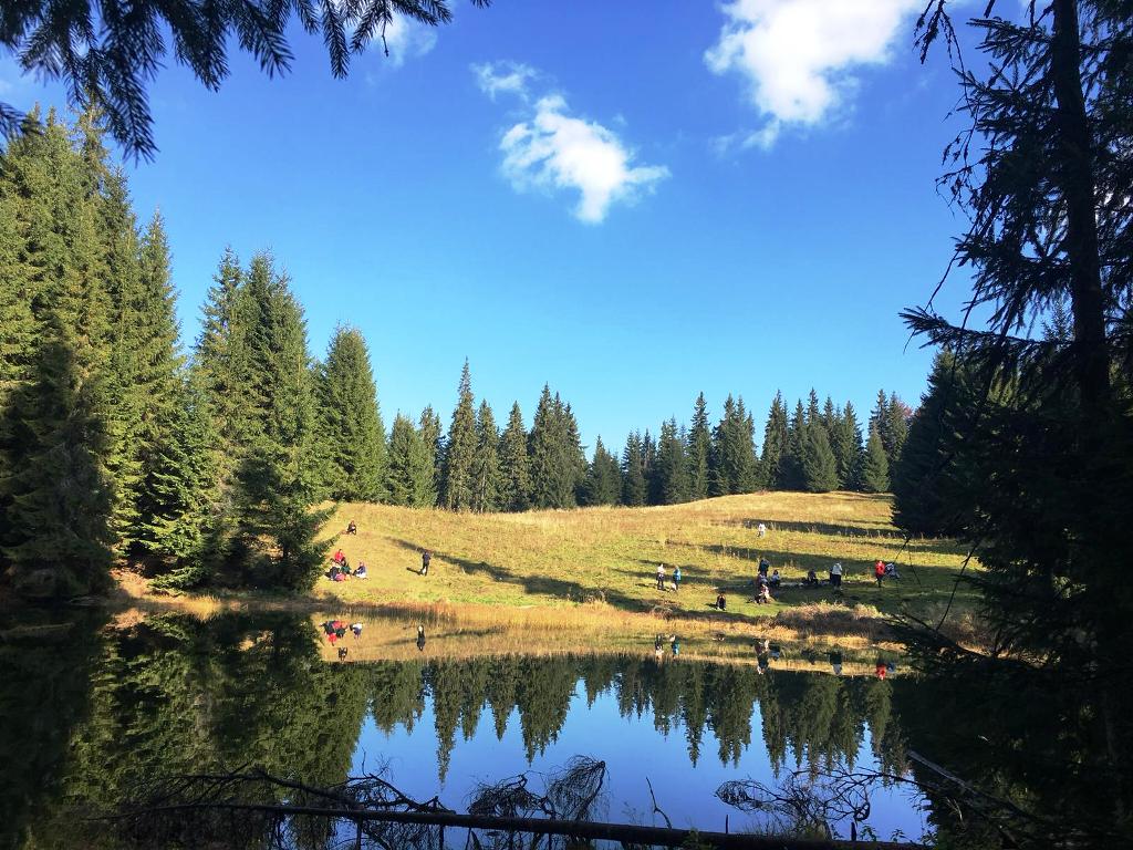 Lacul Colibiţa – locul de basm unde poţi respira cel mai pur aer din ţară