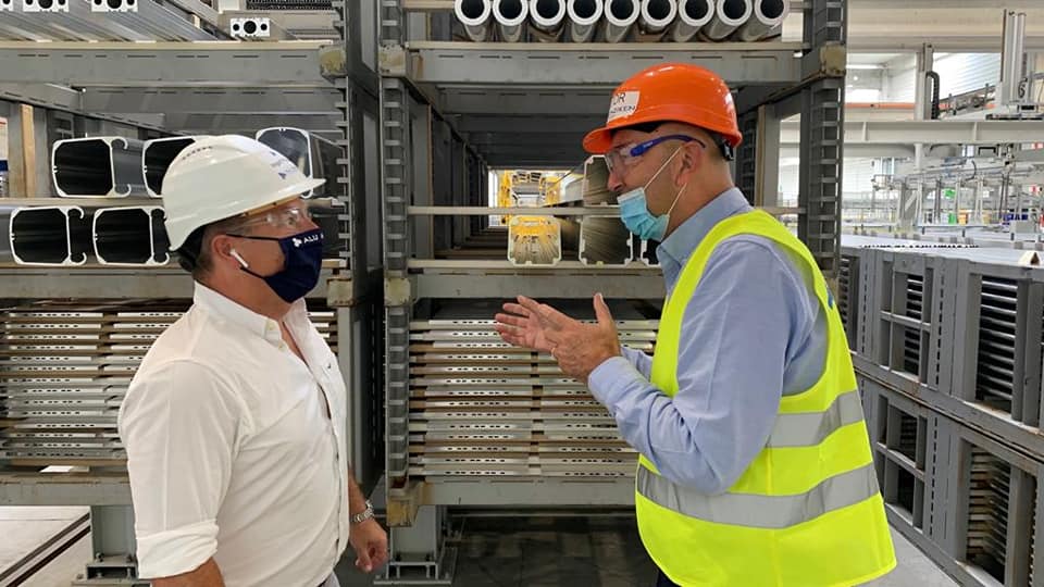 Prefectul, în vizită la Alu Menziken din Medieșu Aurit