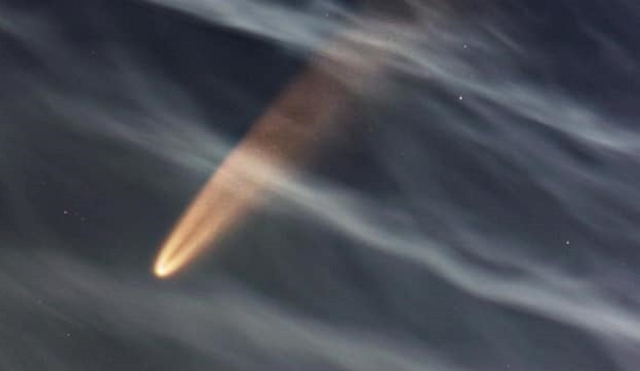 FOTO. SPECTACOL ASTRONOMIC! COMETĂ, vizibilă pe cerul Sătmarului. Cu ochiul liber