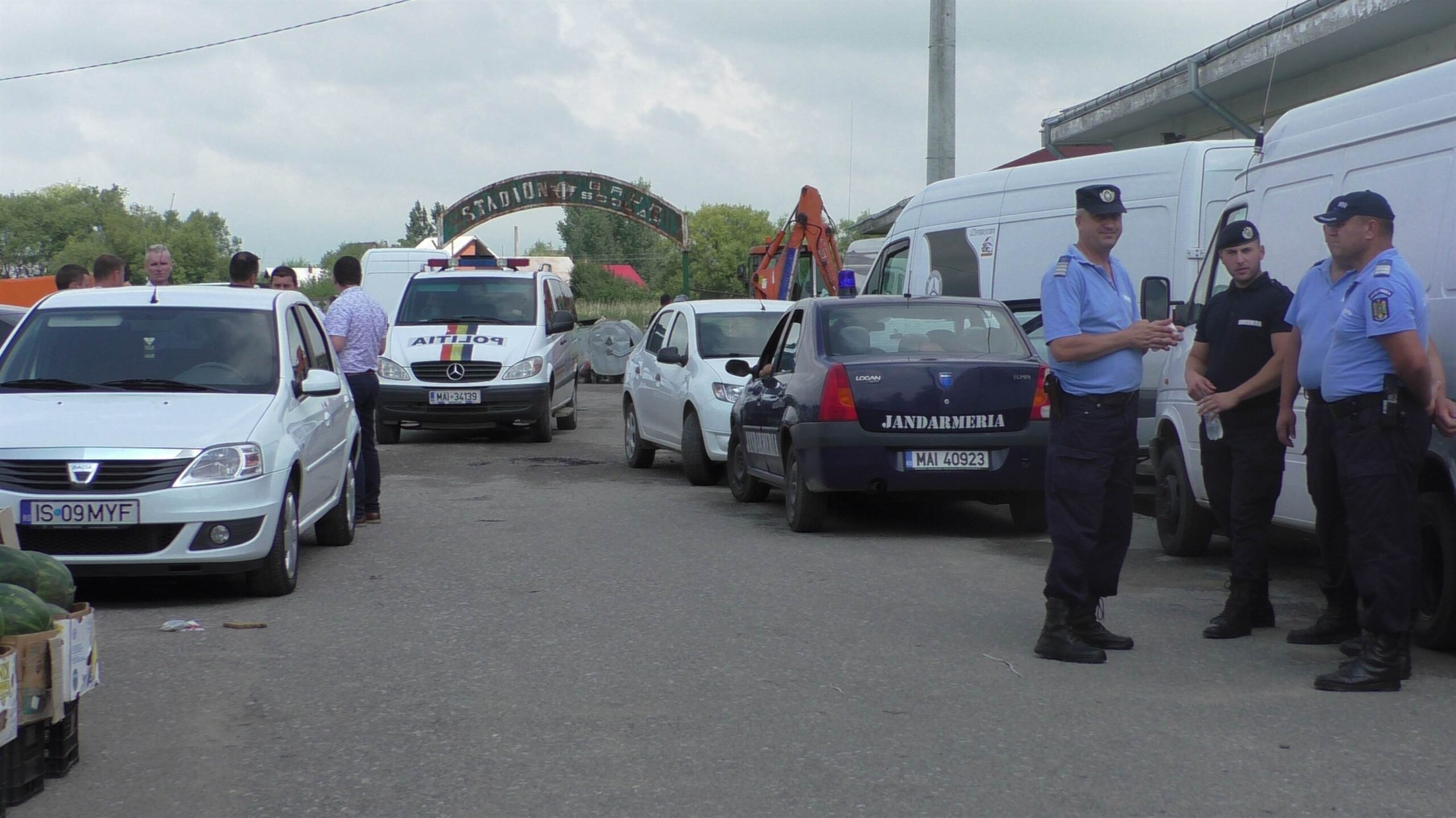 Razie între samsarii de mașini