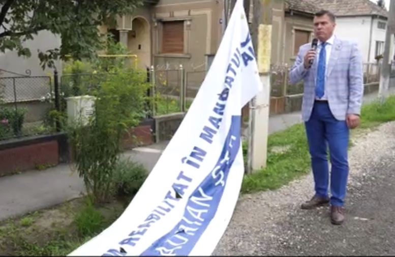 A început războiul bannerelor