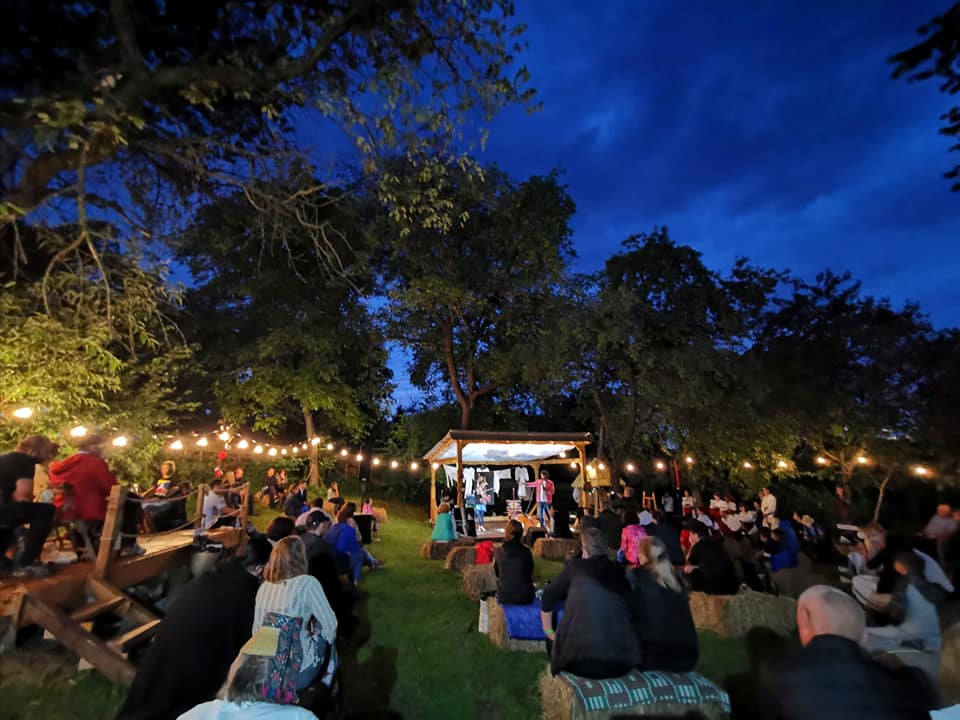 La Breb şi serile sunt magice. Mai ales când concertează Adrian Naidin