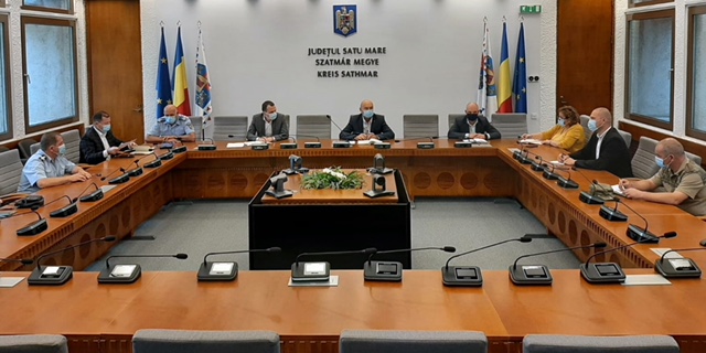 Purtați fraților mască și nu umblați în zonele aglomerate?!?