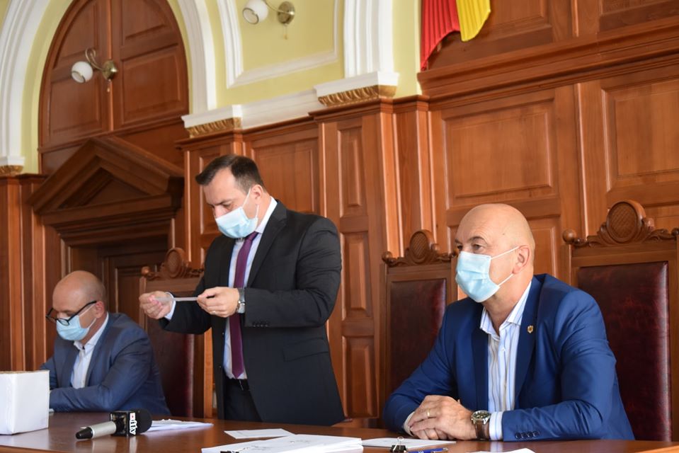 Șefii și locțiitorii birourilor electorale de circumscripției, desemnați prin tragere la sorți