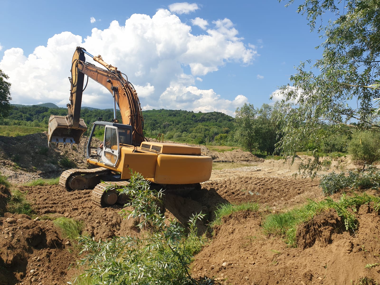 Controalele la balastierele din județ continuă și sunt aplicate amenzi