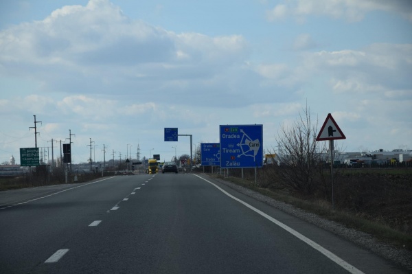 De ce Ghenci și nu Tășnad?