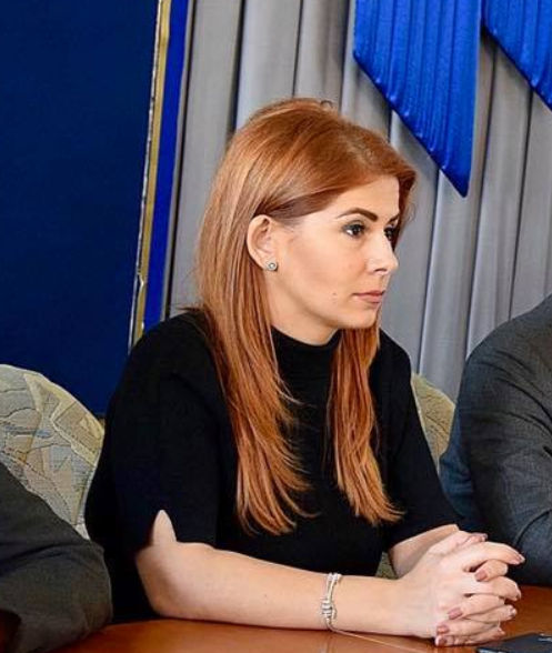 IOANA BRAN:  Unde sunt măștile gratuite promise de Guvern pentru persoanele defavorizate?