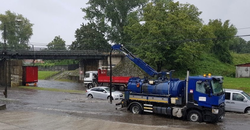 Sătmarul, transformat într-o mică Veneție de ploile torențiale de ieri